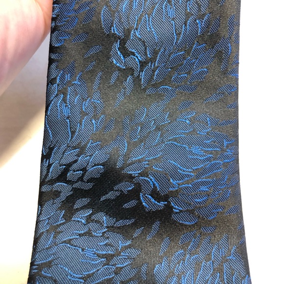 Vintage Men’s Neckties Red Navy Tones Vintage - Picture 2 of 15